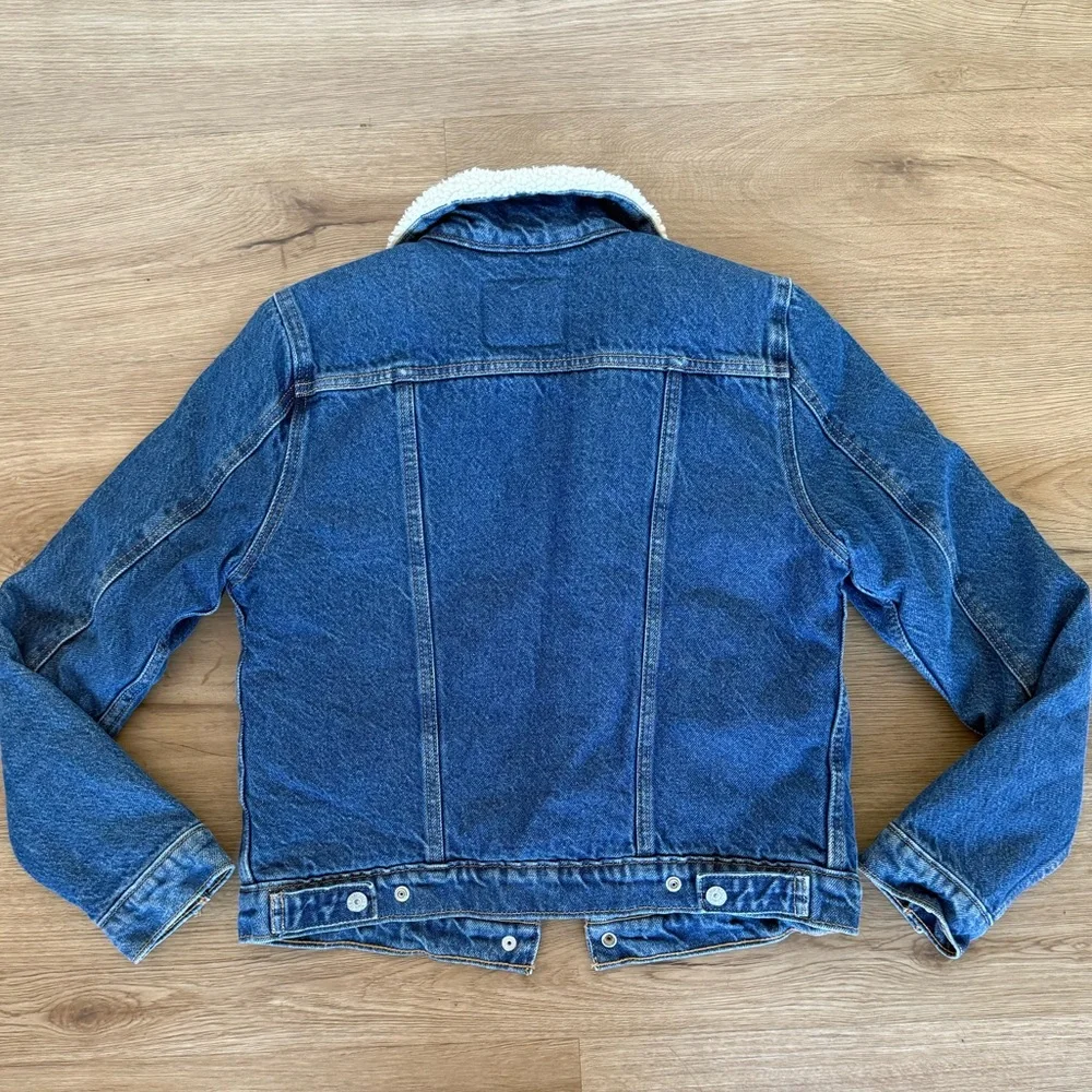 Levi Strauss Classic Blue Denim Jacket with Cream Sherpa Lining Size Small - Picture 5 of 6